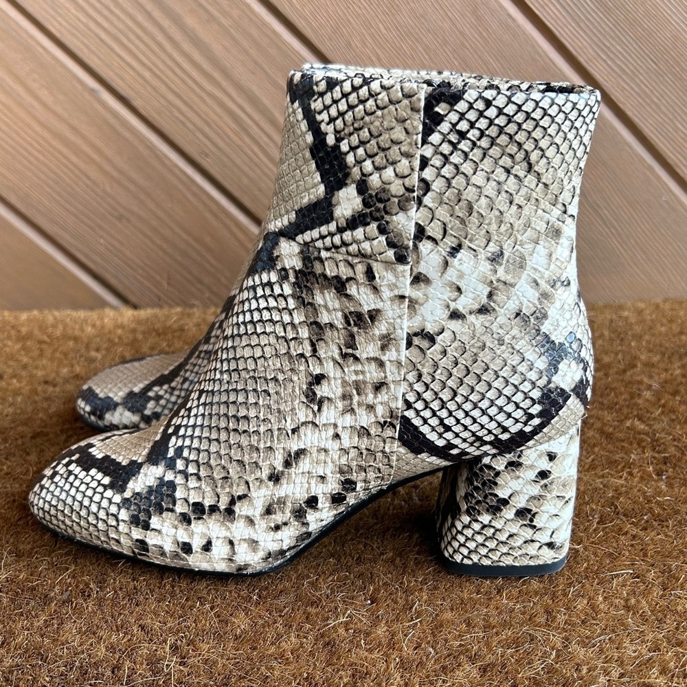 Embossed snake skin boots- made in Italy sz 8.5